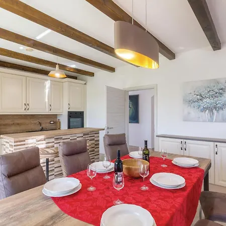 Amazing In With Wifi Holiday home