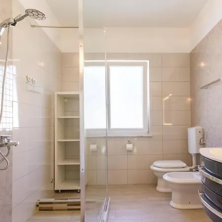 Amazing In With Wifi Holiday home